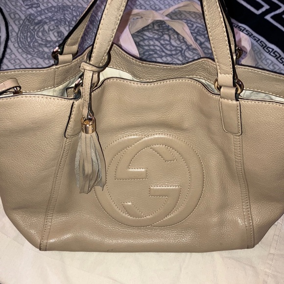 Gucci Handbags - Gucci ❤️❤️ Tan Leather Women's Bag